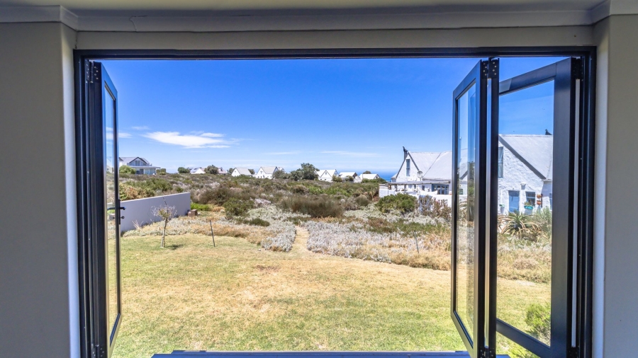 4 Bedroom Property for Sale in Grotto Bay Western Cape